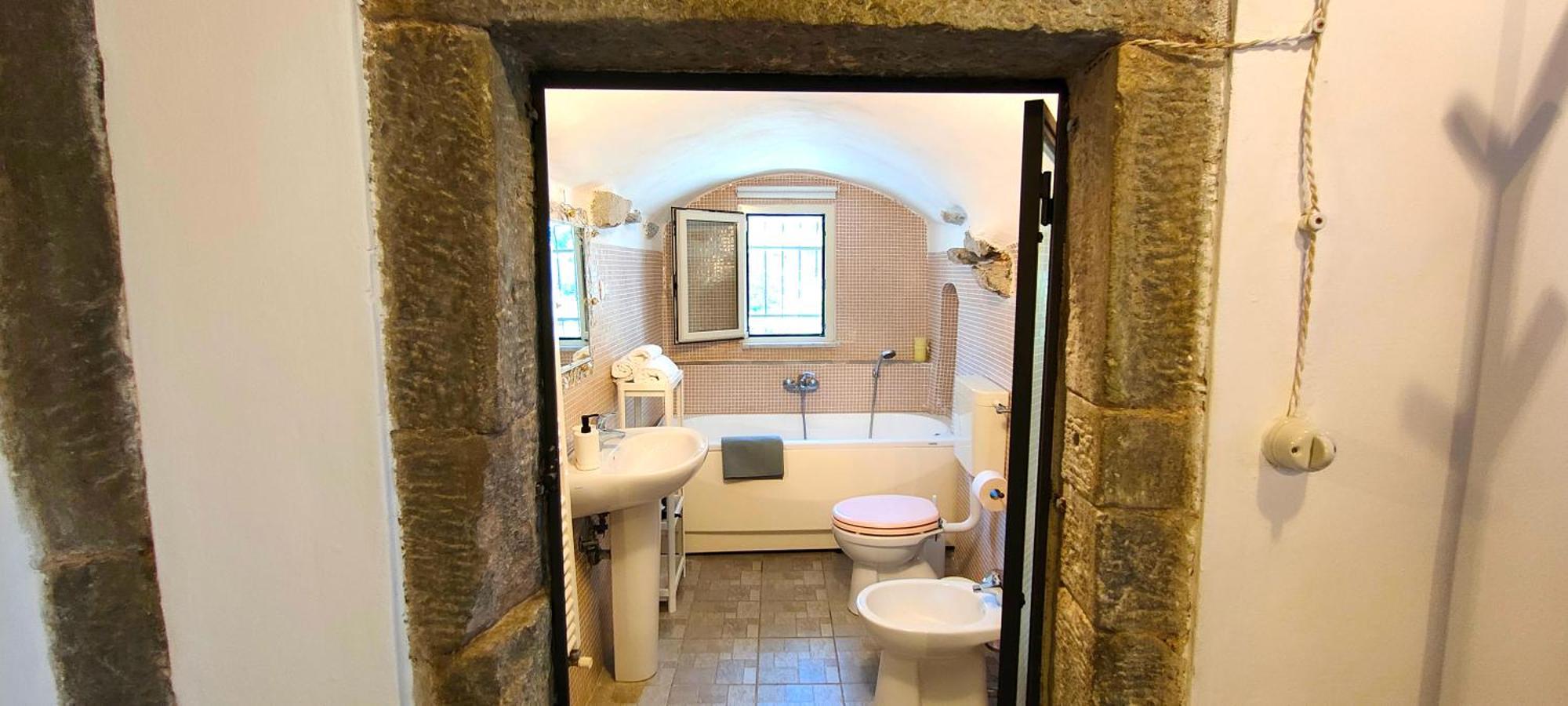 مبيت وإفطار Biassa La Casa Delle Pietre Parlanti - Casa In Pietra Ai Piedi Del Parco Delle 5 Terre المظهر الخارجي الصورة