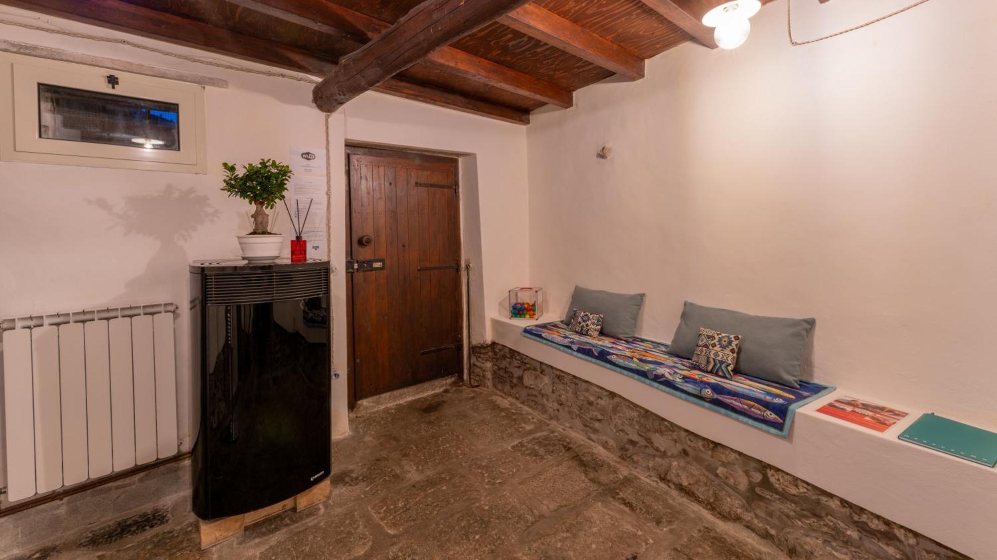 مبيت وإفطار Biassa La Casa Delle Pietre Parlanti - Casa In Pietra Ai Piedi Del Parco Delle 5 Terre المظهر الخارجي الصورة