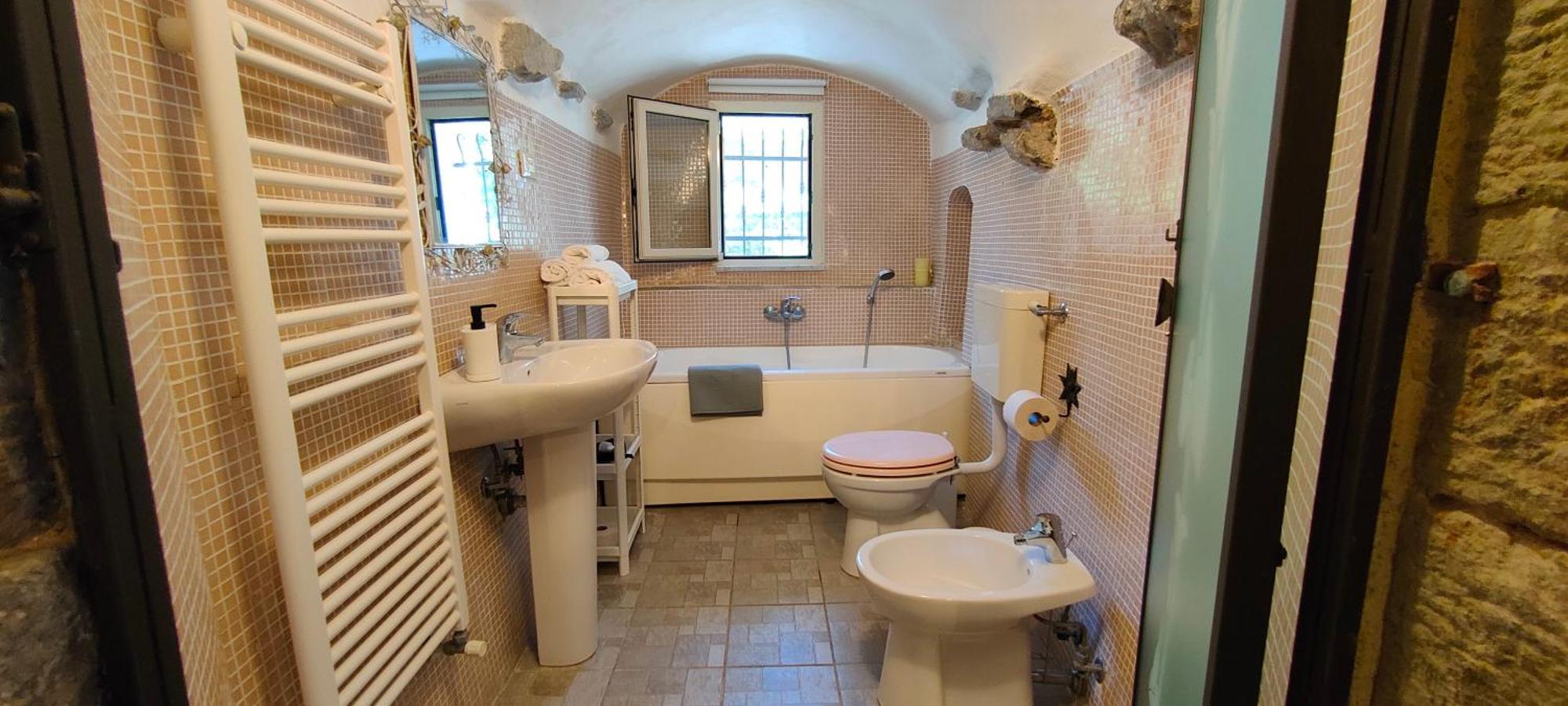 مبيت وإفطار Biassa La Casa Delle Pietre Parlanti - Casa In Pietra Ai Piedi Del Parco Delle 5 Terre المظهر الخارجي الصورة