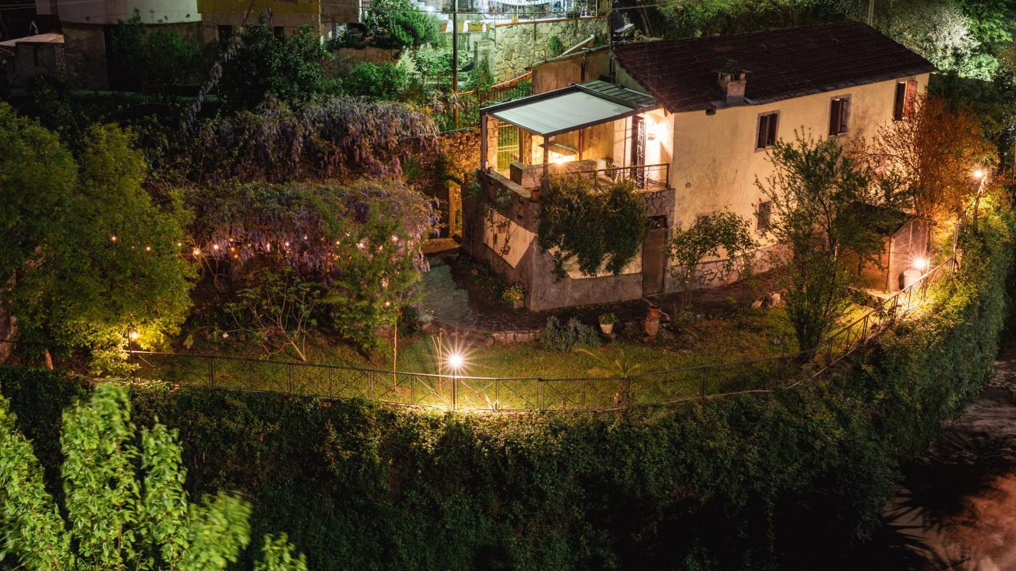 مبيت وإفطار Biassa La Casa Delle Pietre Parlanti - Casa In Pietra Ai Piedi Del Parco Delle 5 Terre المظهر الخارجي الصورة